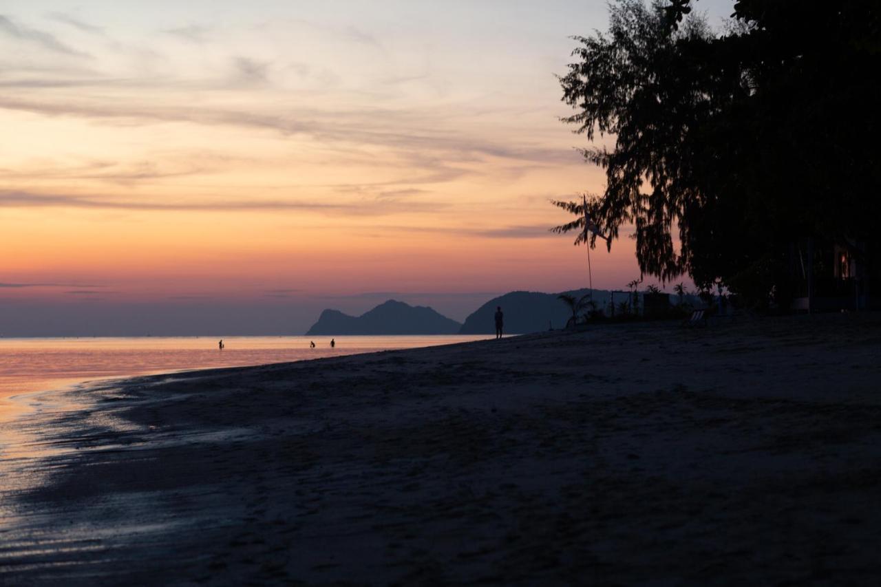 Tiki Beach Koh Phangan Baan Tai Bagian luar foto